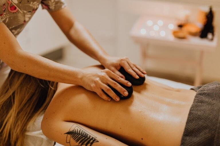 massagens com pedras quentes
